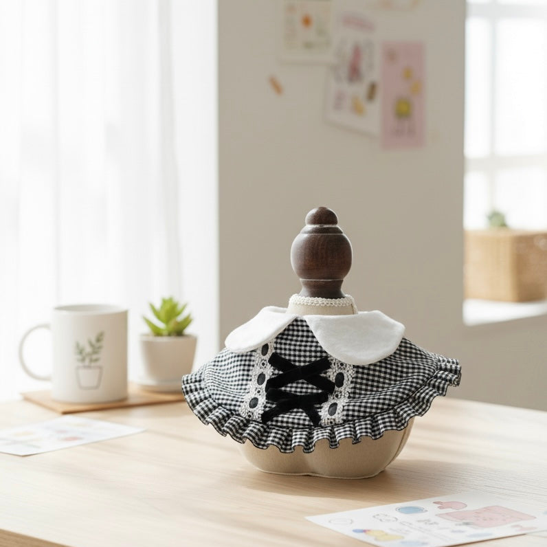 Vintage Lace-Up Neckwear